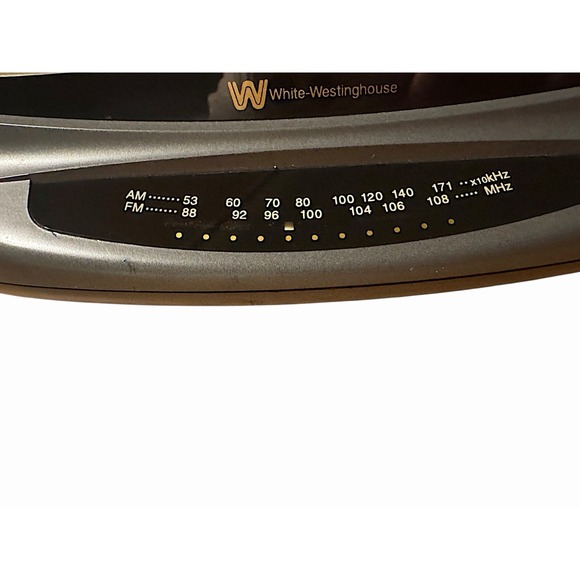 White-Westinghouse Digital Alarm Clock Radio Dual Power WCR-11108 Vintage - Picture 3 of 8